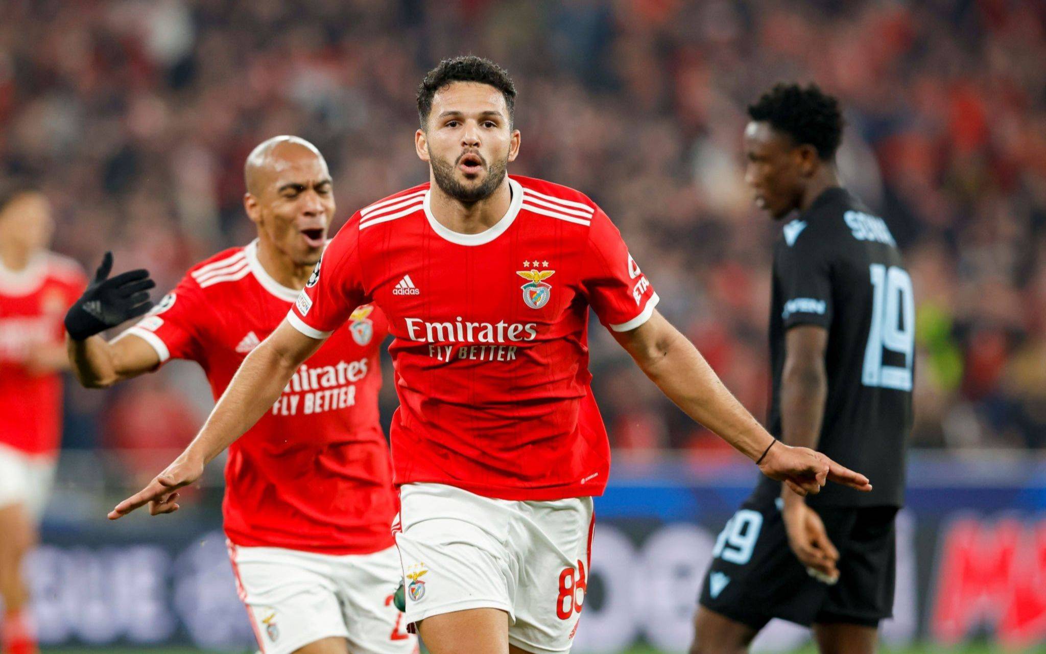 包含勒沃库森迎欧冠关键赛,今晨单刀错失,球迷炸锅,训练强度明显提升的词条 包含勒沃库森迎欧冠关键赛,今晨单刀错失,球迷炸锅,训练强度明显提升的词条