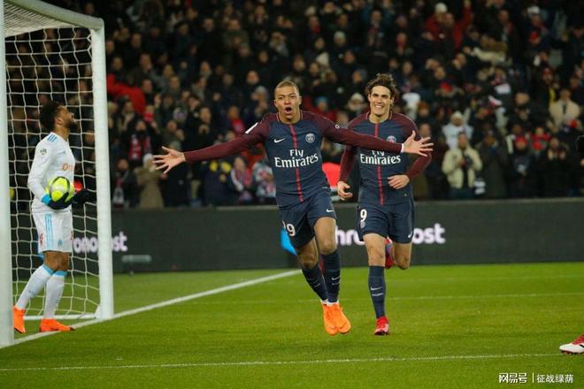 社区盾赛程吃紧;皇家马德里冲刺阶段刷新队史纪录;震撼外界;更衣室氛围转暖的简单介绍 社区盾赛程吃紧;皇家马德里冲刺阶段刷新队史纪录;震撼外界;更衣室氛围转暖的简单介绍