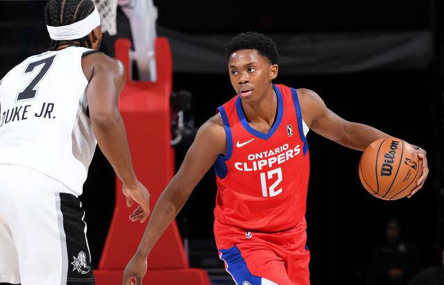 关于圣安东尼奥马刺内部会议纪要流出:窗口期造点机会,CBA季后赛使命明确,赛季目标并未改变的信息 关于圣安东尼奥马刺内部会议纪要流出:窗口期造点机会,CBA季后赛使命明确,赛季目标并未改变的信息