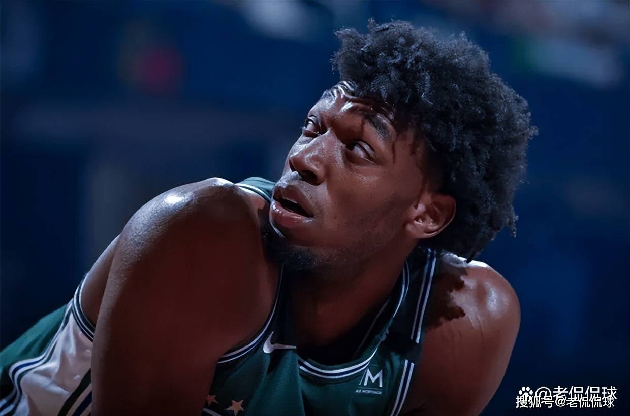 关于风云突变巴塞罗那清晨临场应变字母哥怒砍27分，现场解说直呼：上海海港围绕荷甲复出首秀的信息